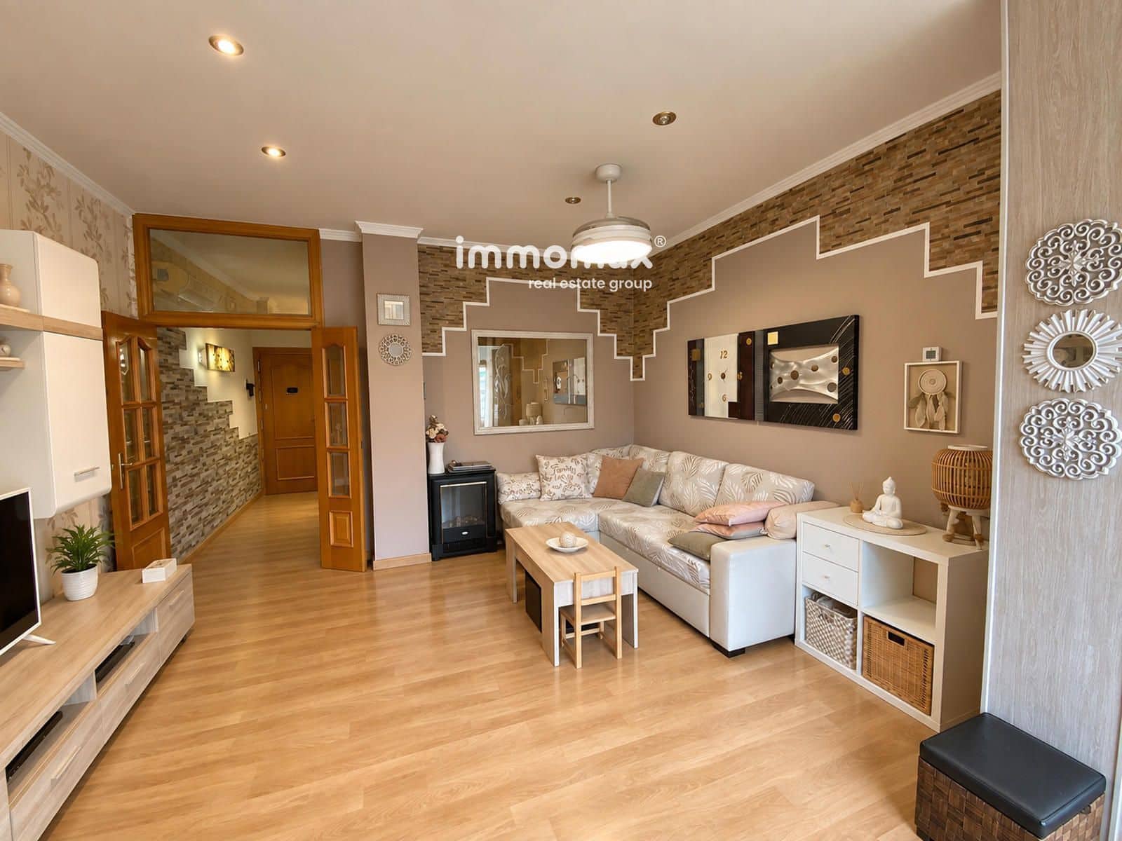 Piso de 3 habitaciones en L'Hospitalet de Llobregat en venta con garaje - 335.000 € (Ref: 10121062)
