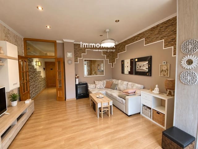Piso de 3 habitaciones en L'Hospitalet de Llobregat en venta con garaje - 335.000 € (Ref: 10121062)