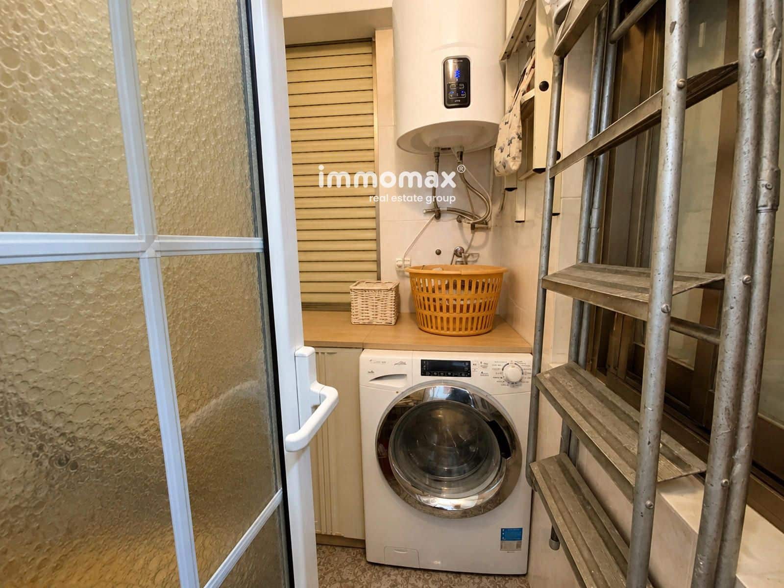 Piso de 3 habitaciones en L'Hospitalet de Llobregat en venta con garaje - 335.000 € (Ref: 10121062)