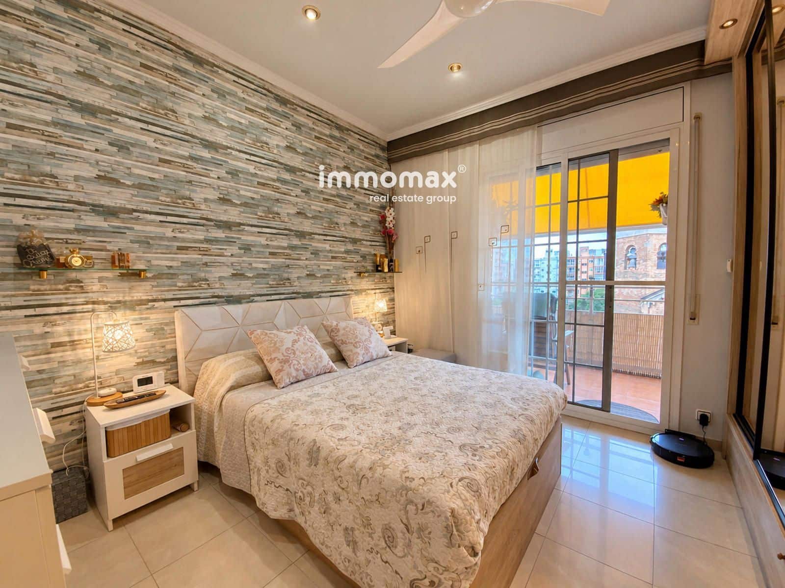 Piso de 3 habitaciones en L'Hospitalet de Llobregat en venta con garaje - 335.000 € (Ref: 10121062)
