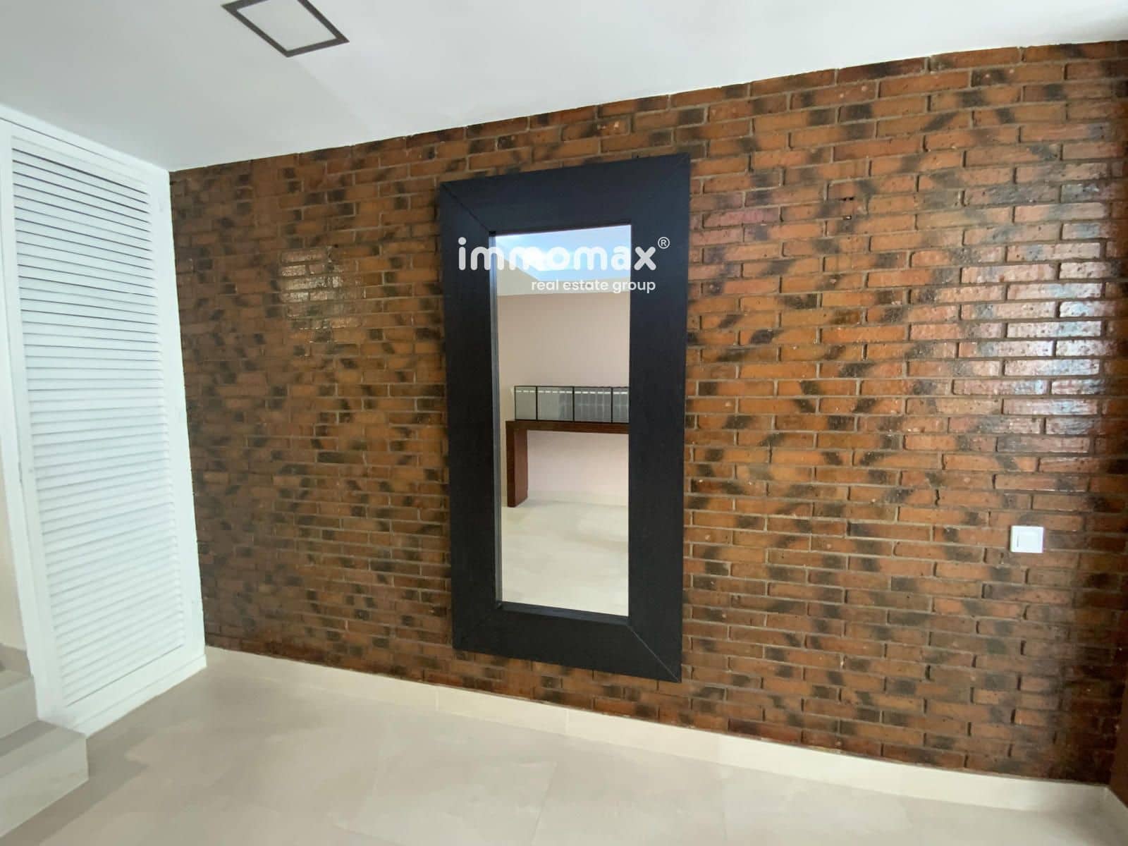 Piso de 3 habitaciones en L'Hospitalet de Llobregat en venta con garaje - 335.000 € (Ref: 10121062)