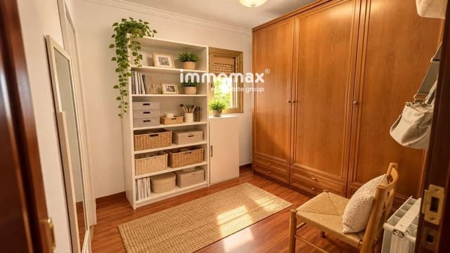 5 soveværelse Lejlighed til salg i Sant Feliu de Llobregat - € 597.400 (Ref: 10125015)
