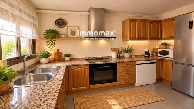5 soveværelse Lejlighed til salg i Sant Feliu de Llobregat - € 597.400 (Ref: 10125015)
