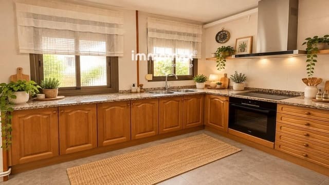 5 soveværelse Lejlighed til salg i Sant Feliu de Llobregat - € 597.400 (Ref: 10125015)