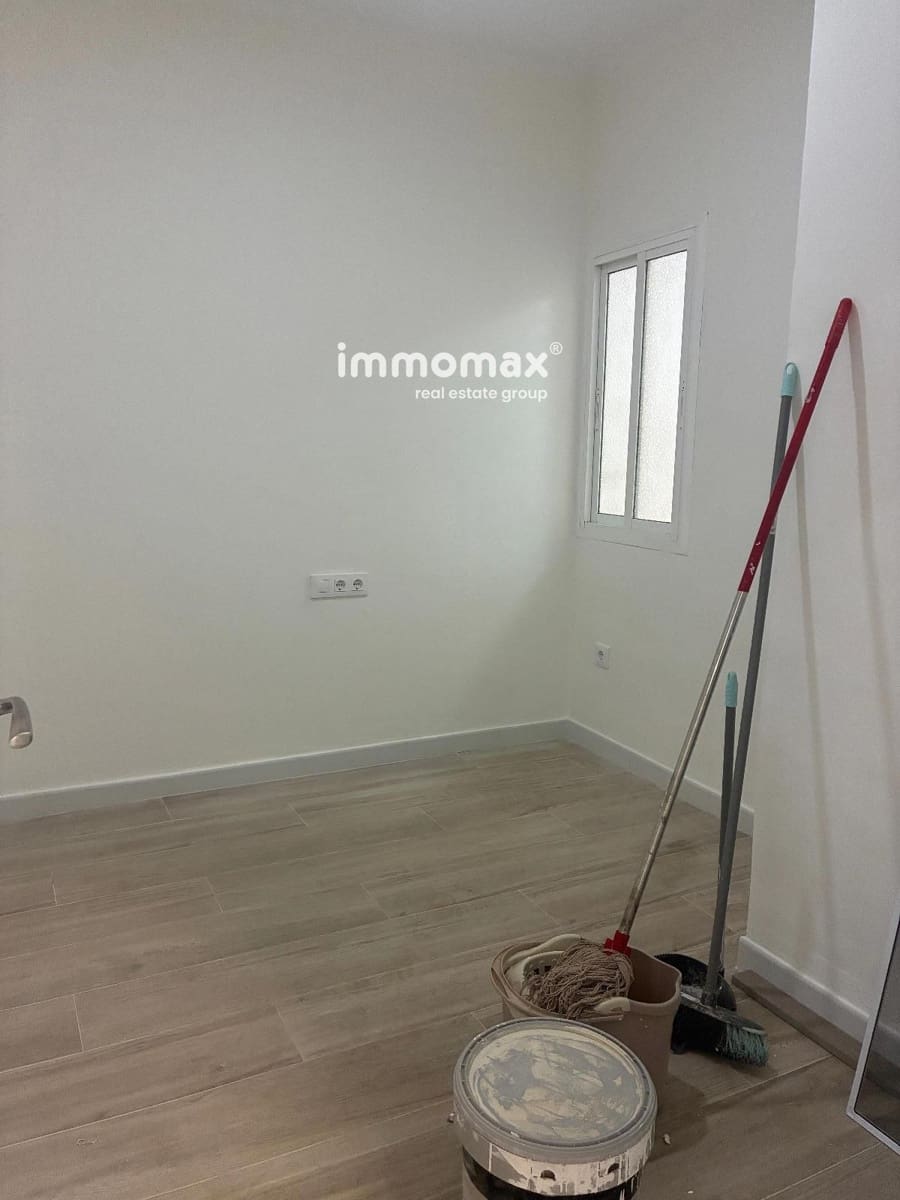 3 makuuhuone Asunto myytävänä paikassa L'Hospitalet de Llobregat - 265 000 € (Ref: 10145338)