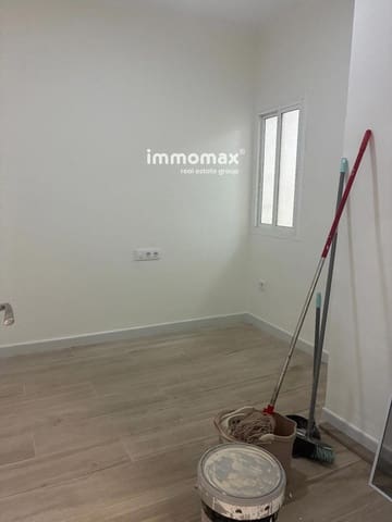 3 makuuhuone Asunto myytävänä paikassa L'Hospitalet de Llobregat - 265 000 € (Ref: 10145338)