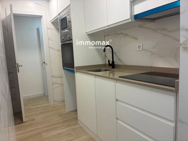 3 makuuhuone Asunto myytävänä paikassa L'Hospitalet de Llobregat - 265 000 € (Ref: 10145338)