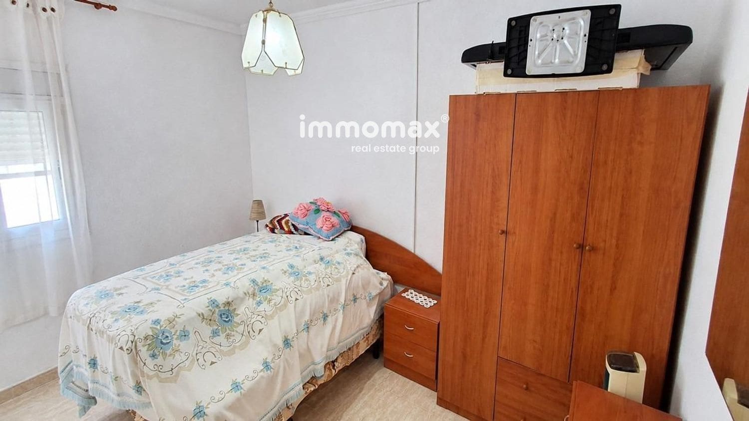 4 bedroom Villa for sale in Castellbisbal with garage - € 265,500 (Ref: 10158337)