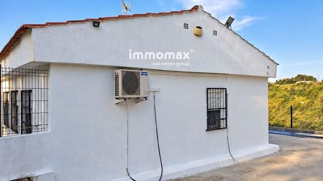 4 bedroom Villa for sale in Castellbisbal with garage - € 265,500 (Ref: 10158337)