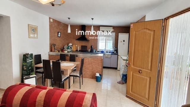 4 bedroom Villa for sale in Castellbisbal with garage - € 265,500 (Ref: 10158337)