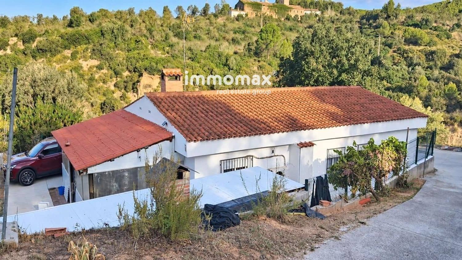 4 bedroom Villa for sale in Castellbisbal with garage - € 265,500 (Ref: 10158337)