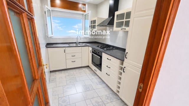 Chalet de 3 habitaciones en Lliçà d'Amunt en venta con piscina garaje - 299.900 € (Ref: 10160277)