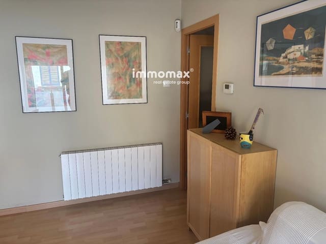 Piso de 4 habitaciones en Premià de Mar en venta - 325.000 € (Ref: 10163362)