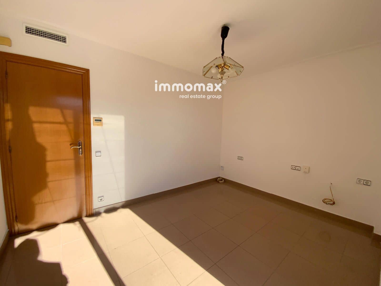 4 quarto Apartamento para venda em L'Hospitalet de Llobregat - 435 000 € (Ref: 10167926)