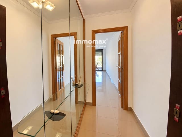 4 quarto Apartamento para venda em L'Hospitalet de Llobregat - 435 000 € (Ref: 10167926)