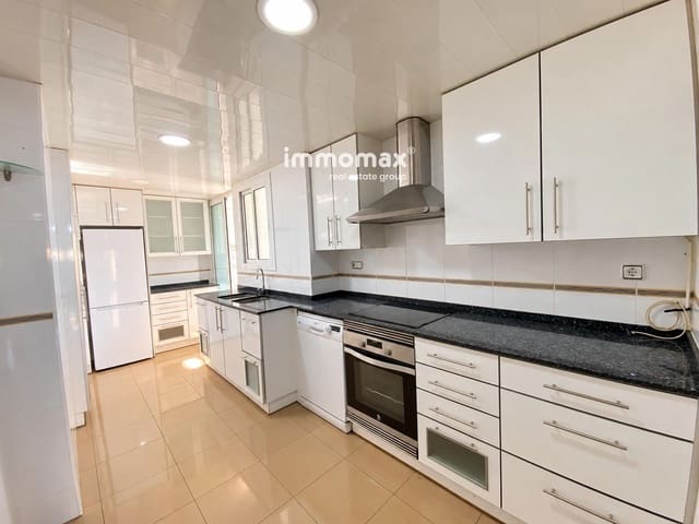 4 quarto Apartamento para venda em L'Hospitalet de Llobregat - 435 000 € (Ref: 10167926)