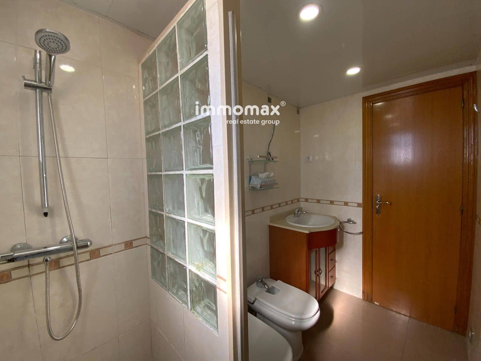 4 quarto Apartamento para venda em L'Hospitalet de Llobregat - 435 000 € (Ref: 10167926)