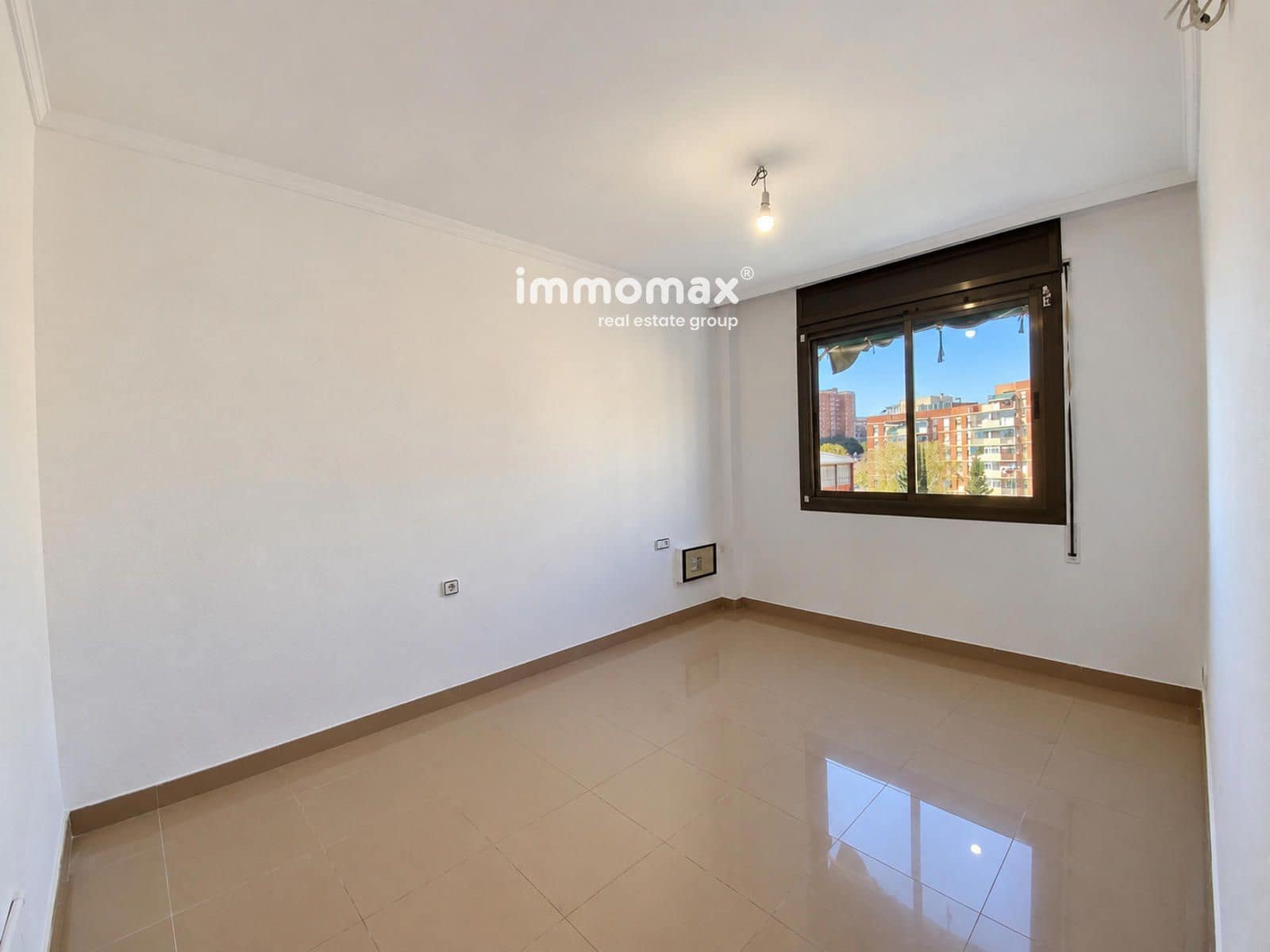 4 quarto Apartamento para venda em L'Hospitalet de Llobregat - 435 000 € (Ref: 10167926)