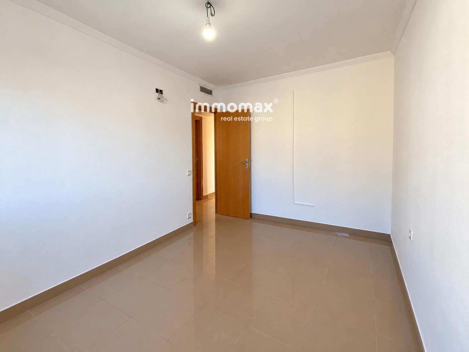 4 quarto Apartamento para venda em L'Hospitalet de Llobregat - 435 000 € (Ref: 10167926)