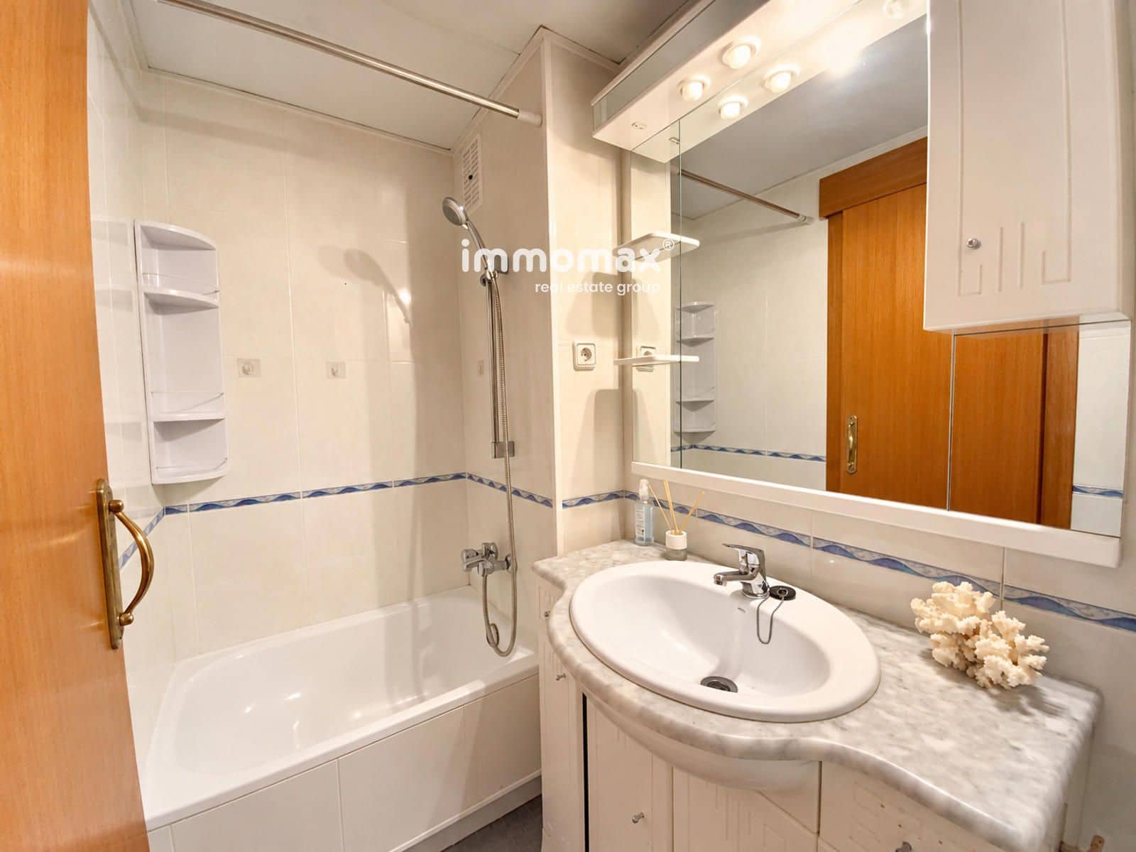 4 quarto Apartamento para venda em L'Hospitalet de Llobregat - 435 000 € (Ref: 10167926)