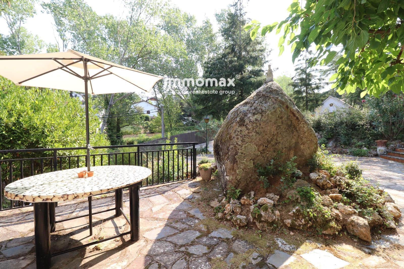 5 sypialnia Willa na sprzedaż w Vallgorguina z garażem - 379 000 € (Ref: 10172316)
