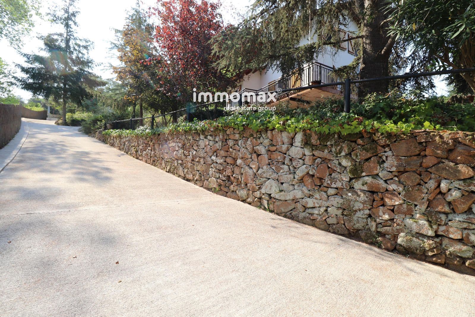 5 sypialnia Willa na sprzedaż w Vallgorguina z garażem - 379 000 € (Ref: 10172316)