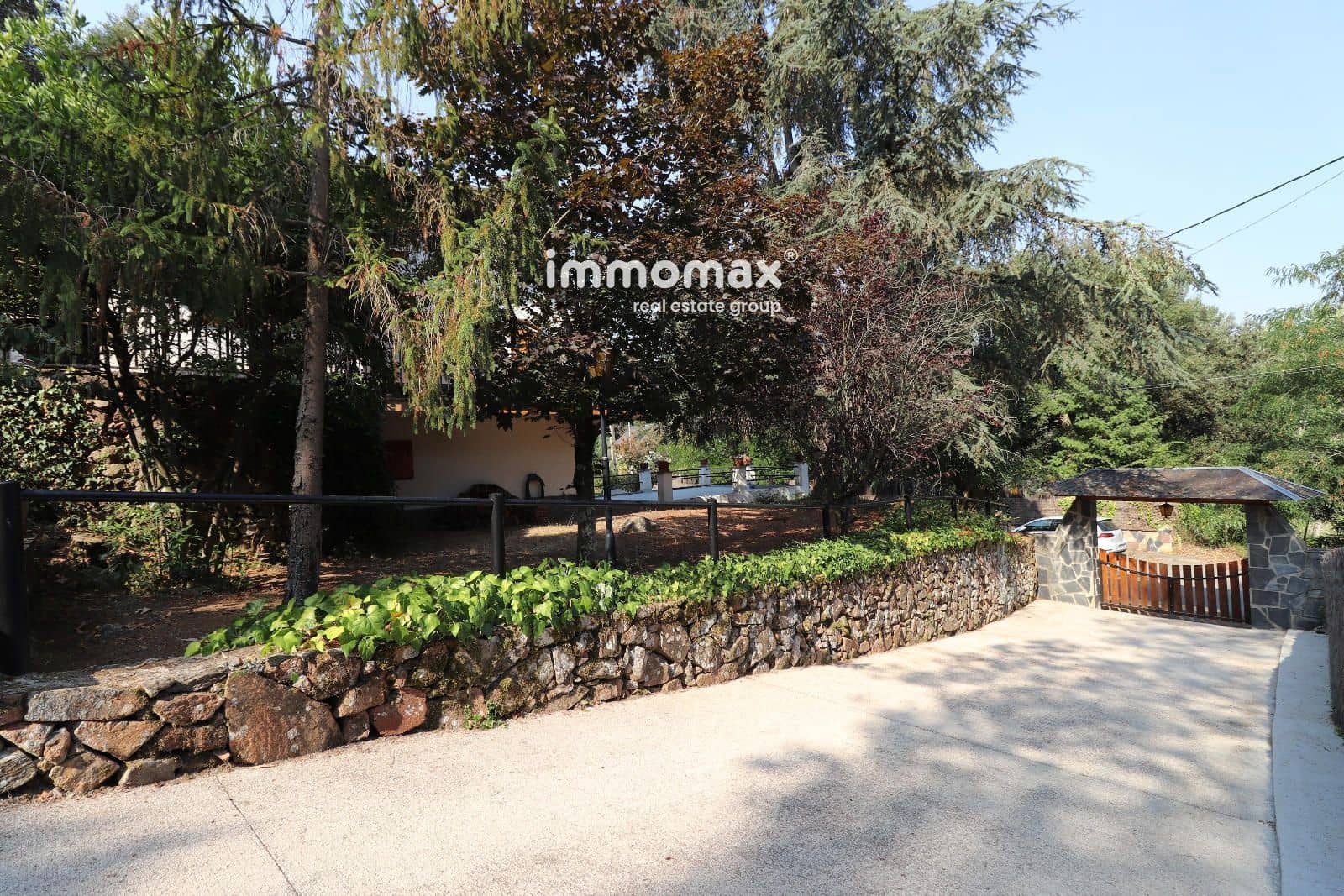 5 sypialnia Willa na sprzedaż w Vallgorguina z garażem - 379 000 € (Ref: 10172316)