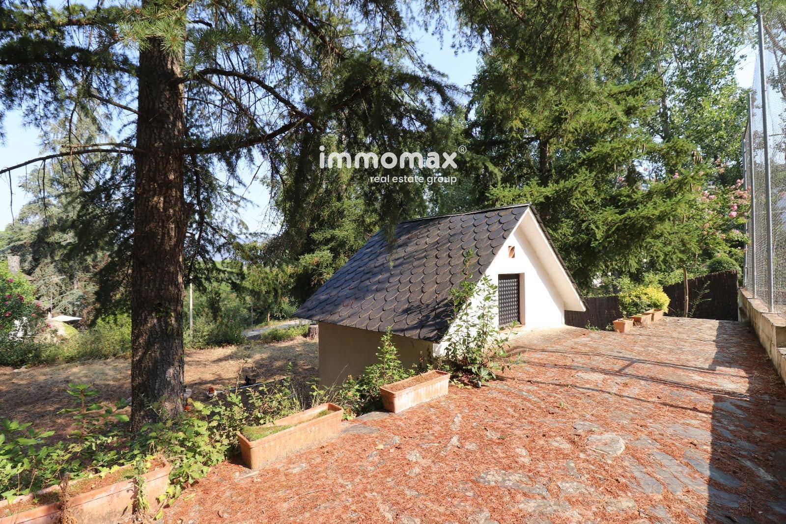 5 sypialnia Willa na sprzedaż w Vallgorguina z garażem - 379 000 € (Ref: 10172316)