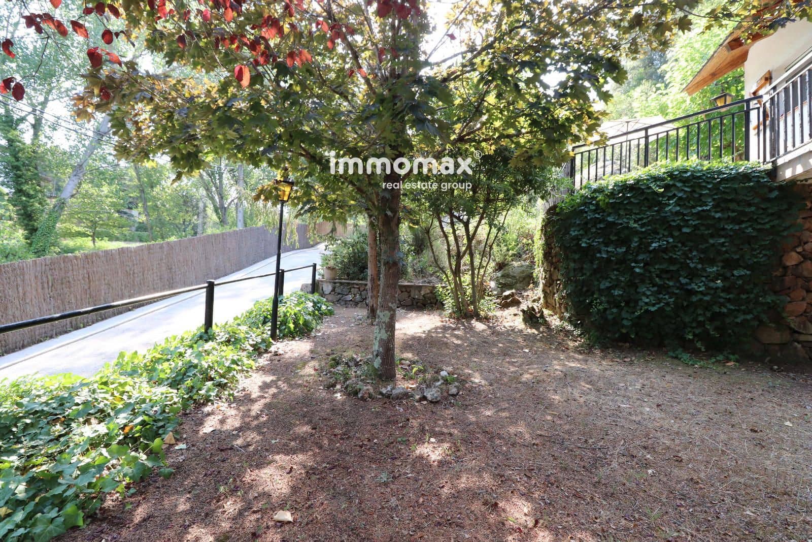 5 sypialnia Willa na sprzedaż w Vallgorguina z garażem - 379 000 € (Ref: 10172316)