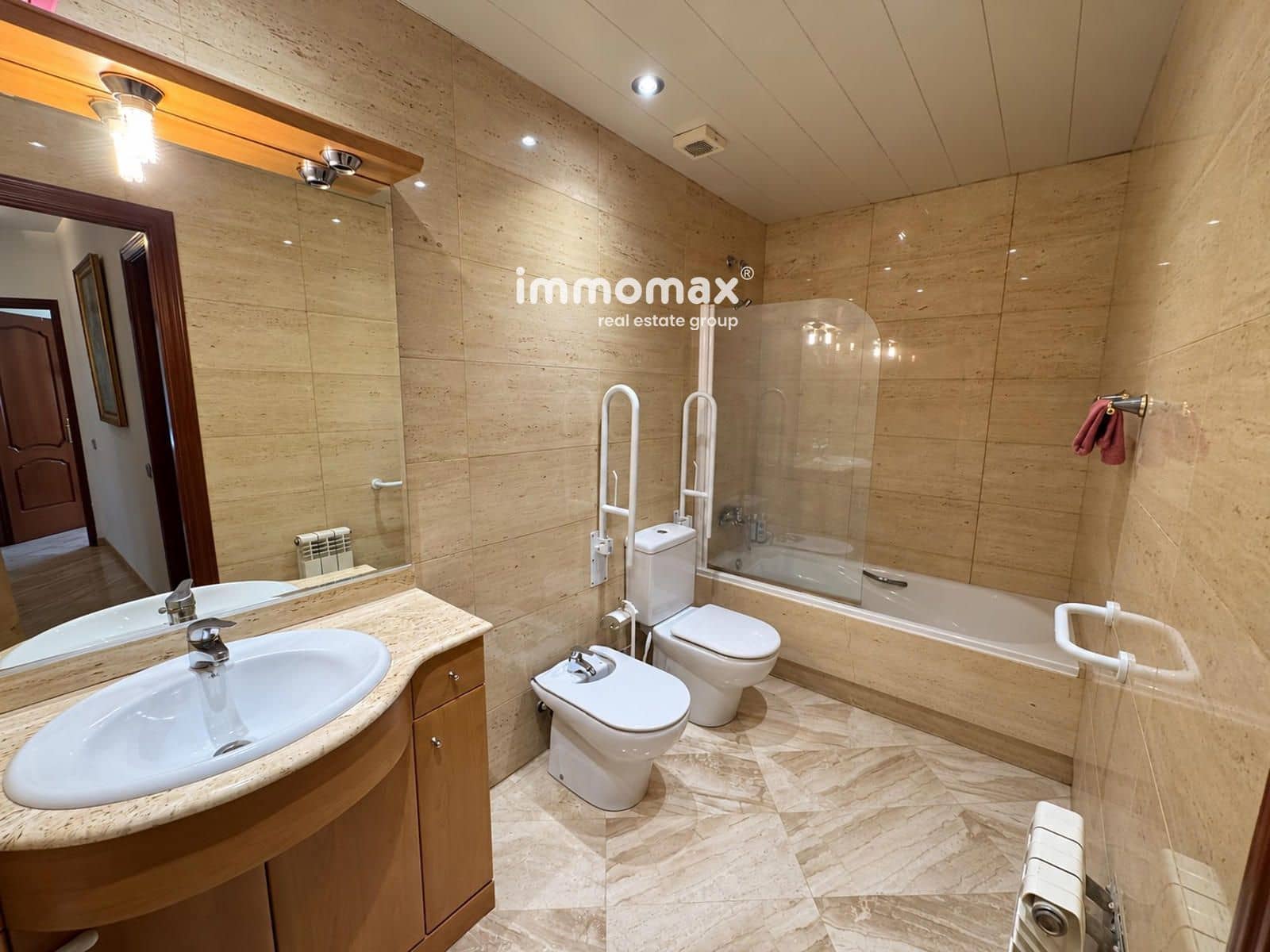 4 soverom Leilighet til salgs i Sant Boi de Llobregat - € 335 000 (Ref: 10173998)