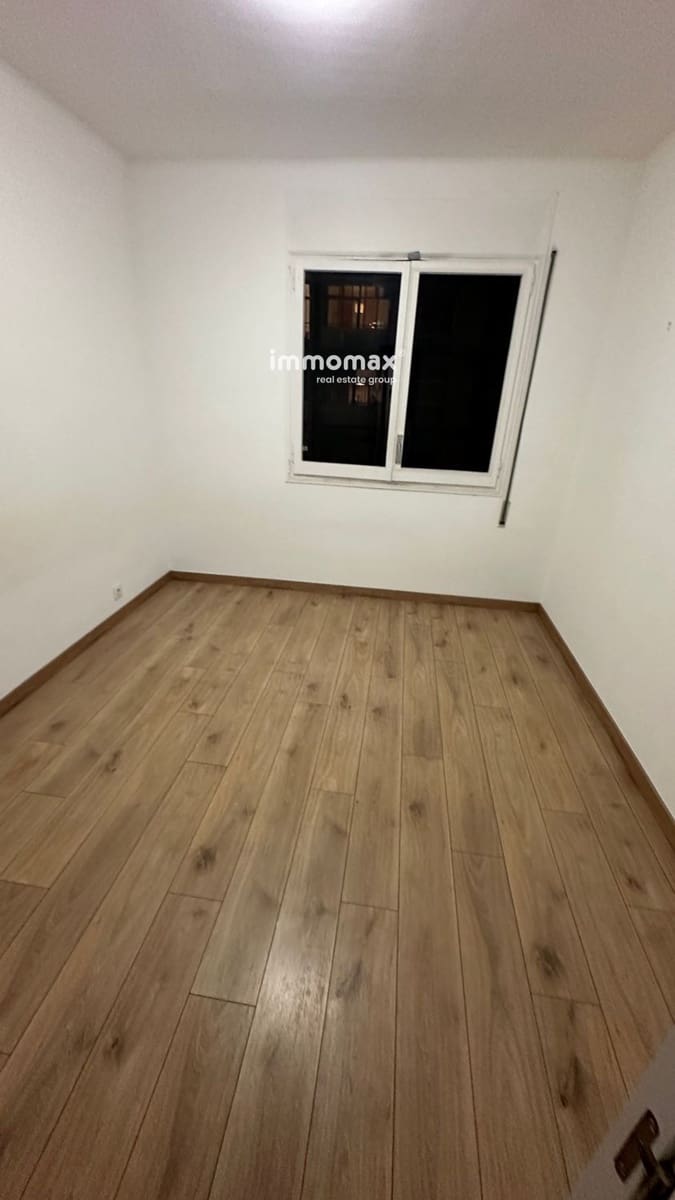 3 soveværelse Lejlighed til salg i Barcelona by - € 390.000 (Ref: 10175487)