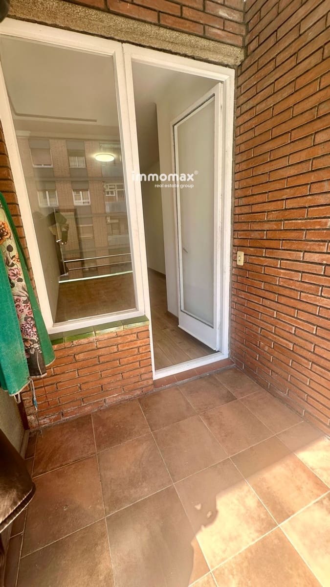3 soveværelse Lejlighed til salg i Barcelona by - € 390.000 (Ref: 10175487)