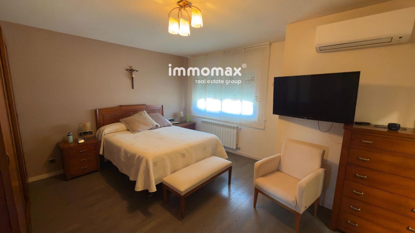 4 sypialnia Dom na sprzedaż w Llica d'Amunt z basenem garażem - 550 000 € (Ref: 10179626)