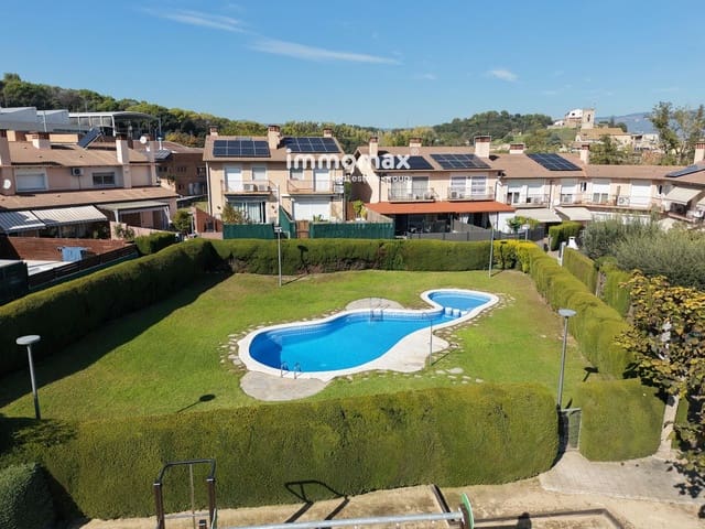 4 sypialnia Dom na sprzedaż w Lliçà d'Amunt z basenem garażem - 550 000 € (Ref: 10179626)