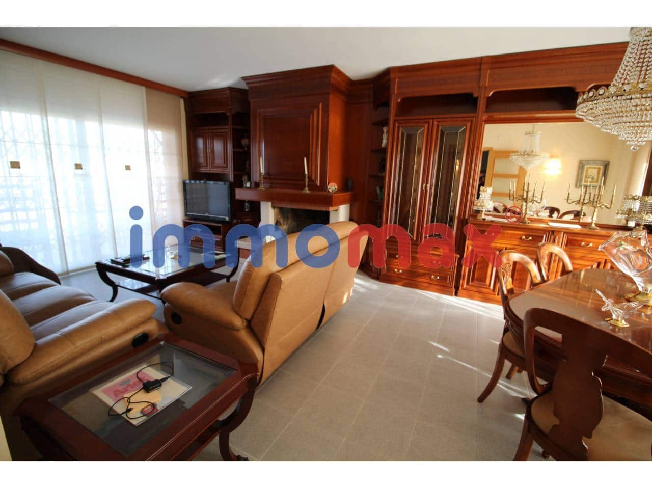 5 sypialnia Dom na sprzedaż w Sant Vicenc dels Horts - 570 000 € (Ref: 4506319)