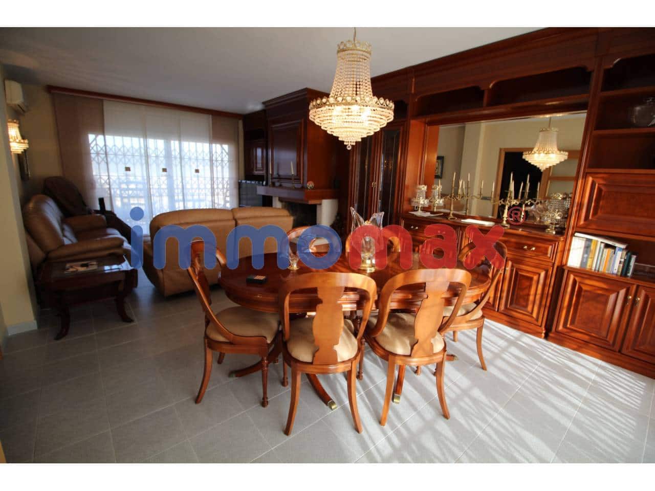 5 sypialnia Dom na sprzedaż w Sant Vicenc dels Horts - 570 000 € (Ref: 4506319)