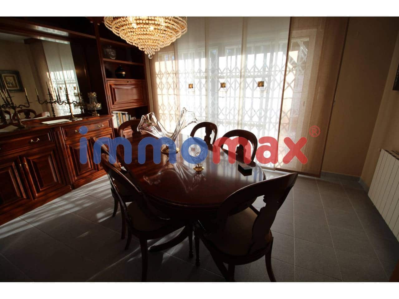5 sypialnia Dom na sprzedaż w Sant Vicenc dels Horts - 570 000 € (Ref: 4506319)