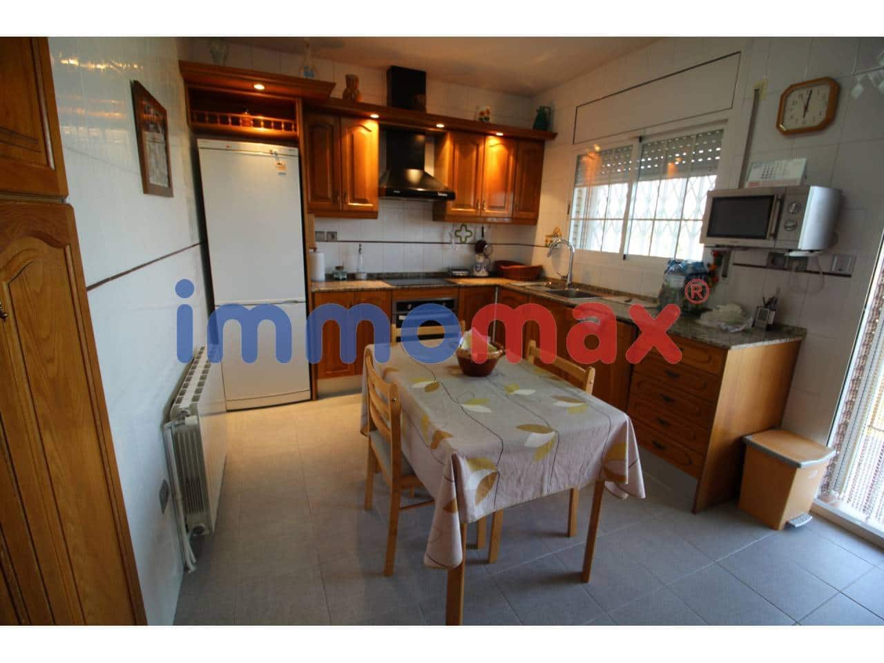 5 sypialnia Dom na sprzedaż w Sant Vicenc dels Horts - 570 000 € (Ref: 4506319)