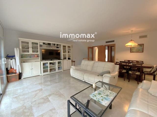 4 chambre Maison de Ville à vendre à Gavà avec piscine garage - 1 250 000 € (Ref: 8045351)