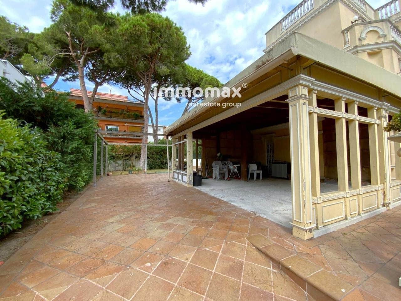 7 sypialnia Willa na sprzedaż w Castelldefels z basenem garażem - 3 290 000 € (Ref: 8045402)