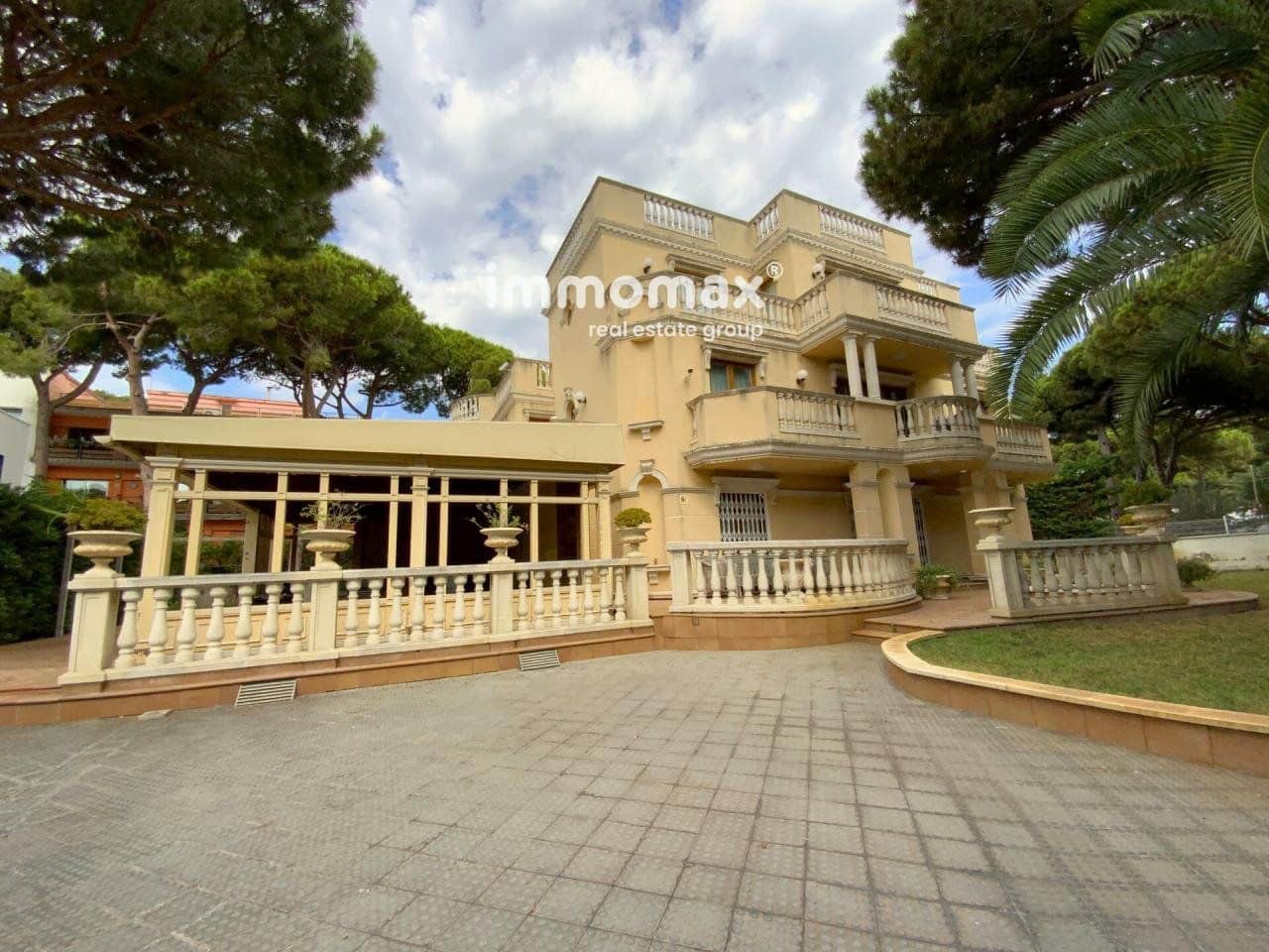 7 sypialnia Willa na sprzedaż w Castelldefels z basenem garażem - 3 290 000 € (Ref: 8045402)