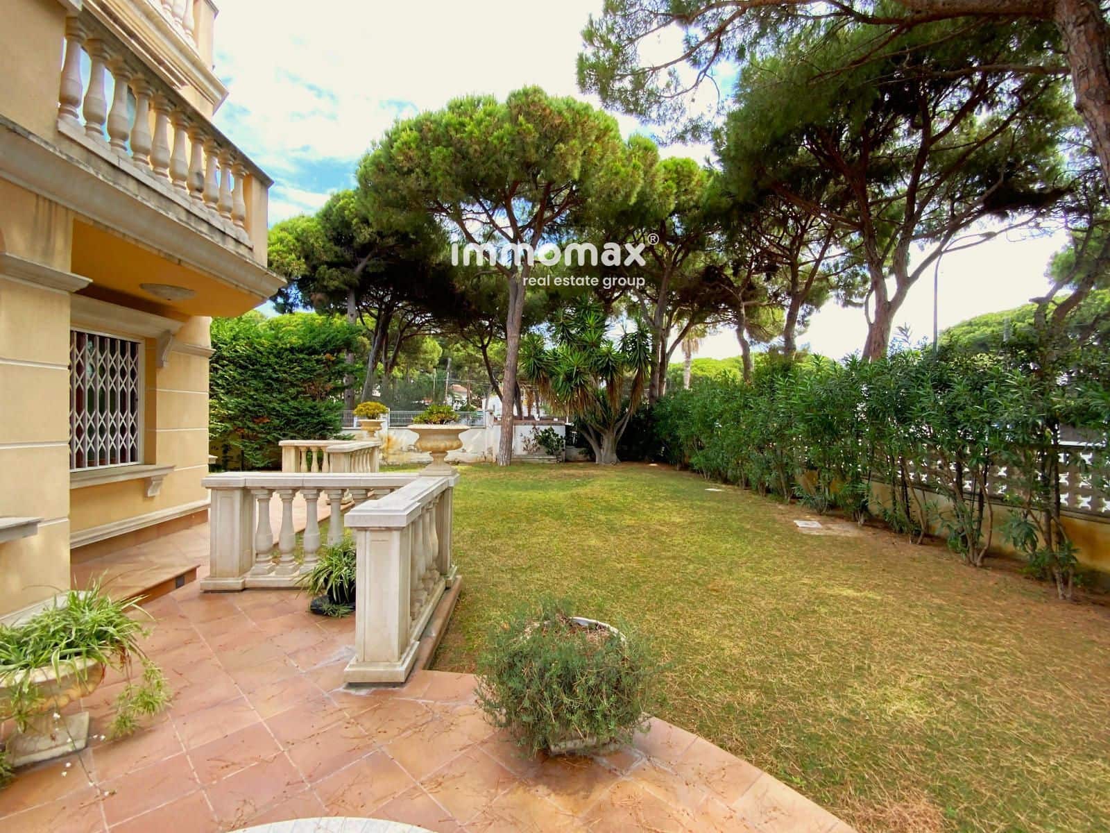 7 sypialnia Willa na sprzedaż w Castelldefels z basenem garażem - 3 290 000 € (Ref: 8045402)