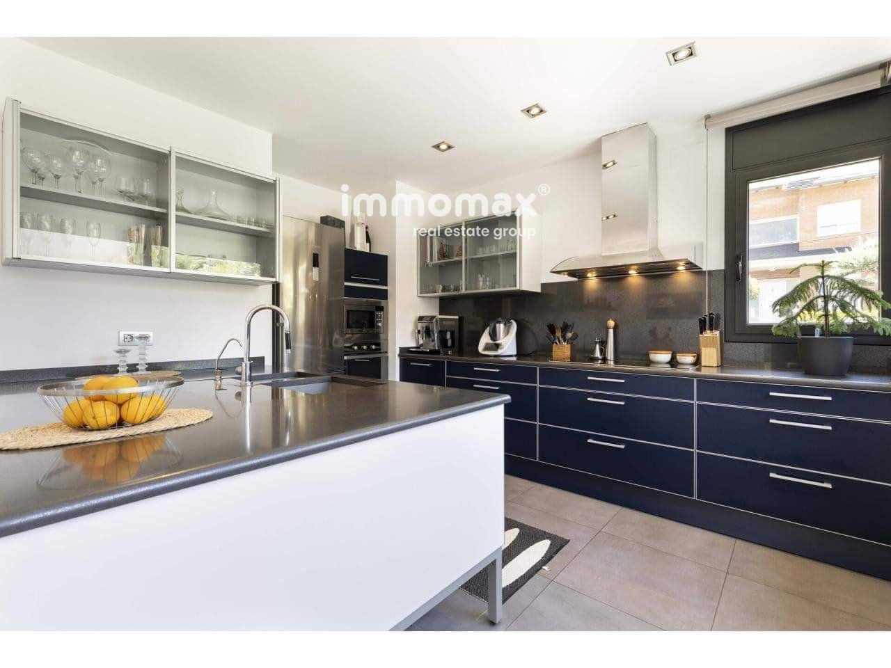 6 soverom Villa til salgs i Castelldefels med svømmebasseng garasje - € 2 250 000 (Ref: 8045405)