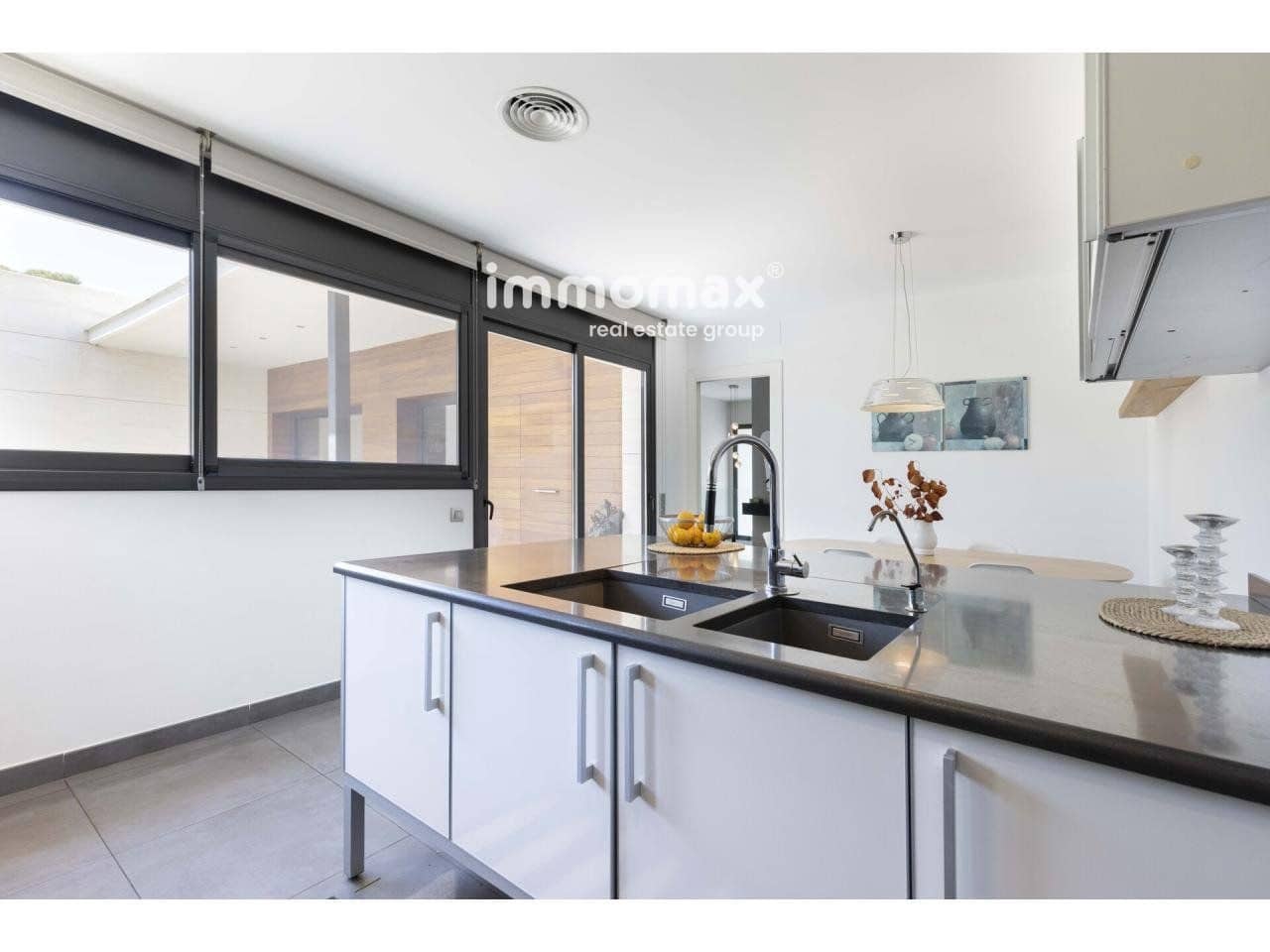 6 soverom Villa til salgs i Castelldefels med svømmebasseng garasje - € 2 250 000 (Ref: 8045405)