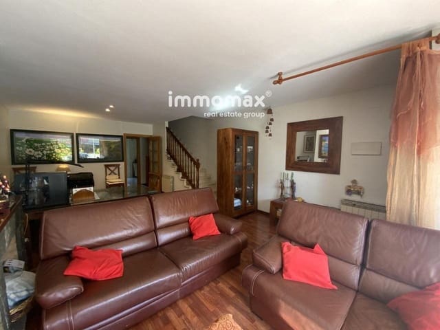 4 bedroom Townhouse for sale in Castelldefels with garage - € 850,000 (Ref: 8045410)