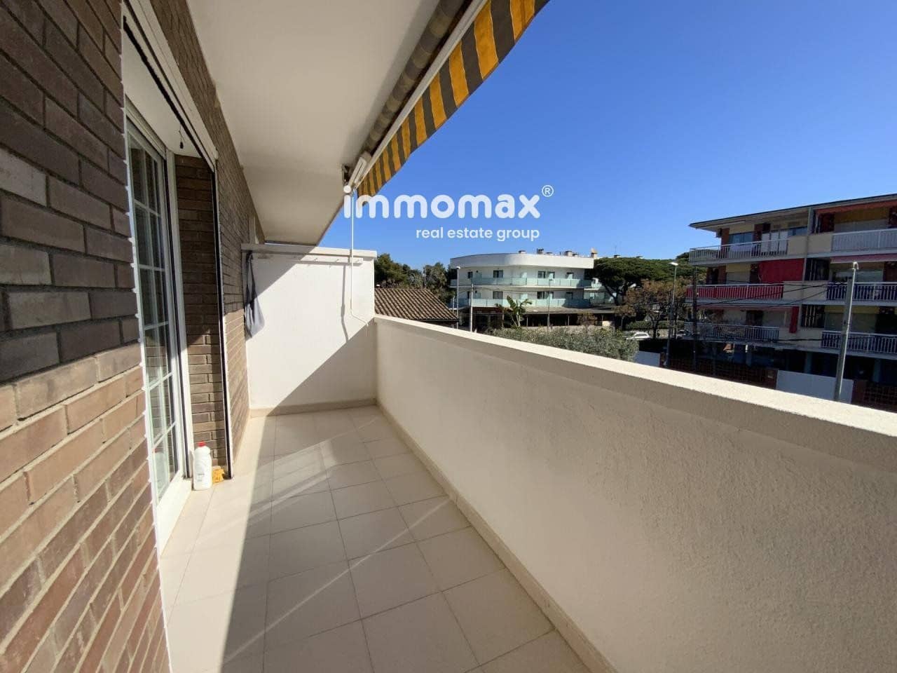 4 makuuhuone Omakotitalo myytävänä paikassa Castelldefels mukana 
autotalli - 850 000 € (Ref: 8045410)