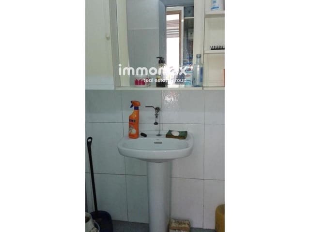 Commercial for sale in La Verneda i La Pau, Barcelona city - € 120,000 (Ref: 8045413)