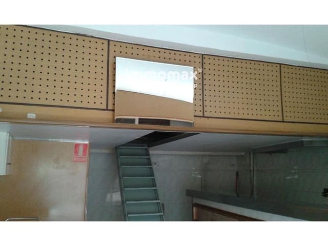 Commercial for sale in La Verneda i La Pau, Barcelona city - € 120,000 (Ref: 8045413)