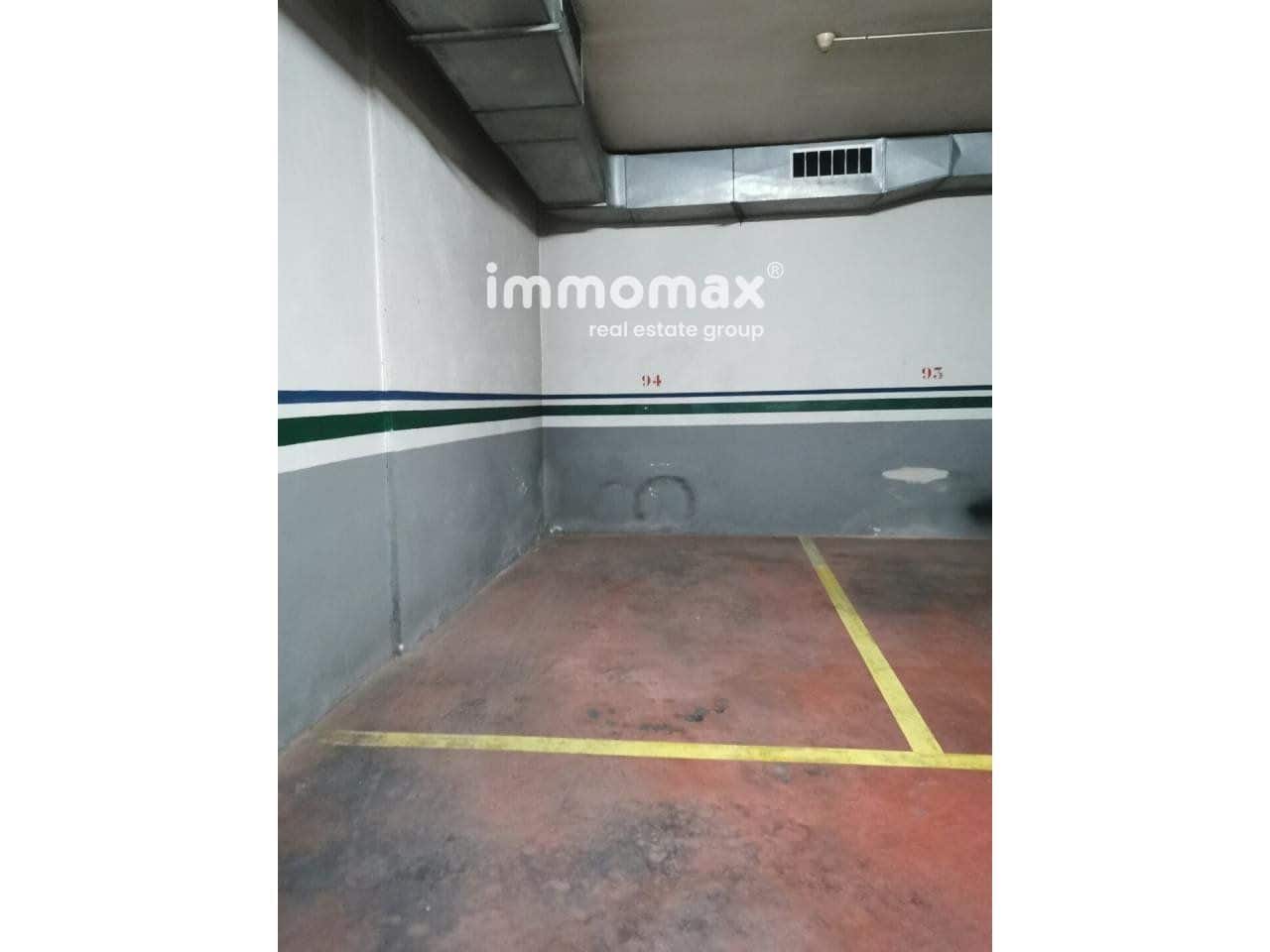 Garage for sale in Esplugues de Llobregat - € 16,500 (Ref: 8045423)