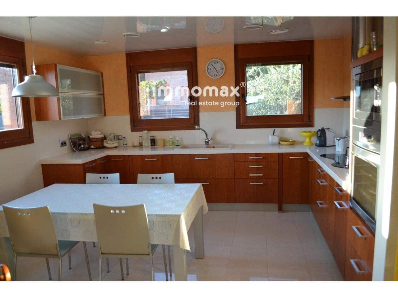 5 soverom Villa til salgs i Viladecans med svømmebasseng garasje - € 1 650 000 (Ref: 8045428)